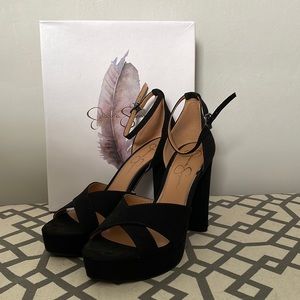 Jessica Simpson black Isabell hells